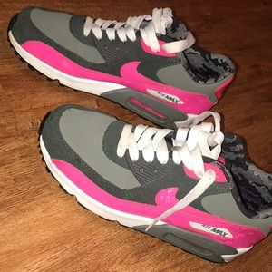 Like New Nike Air Max 6Y